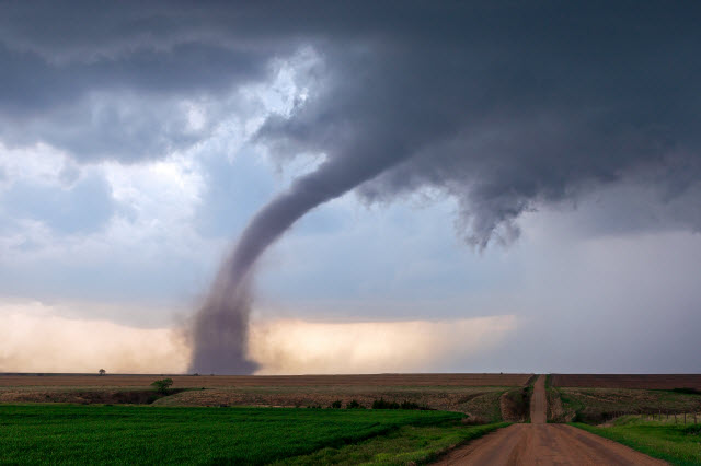 When is the US Tornado Season